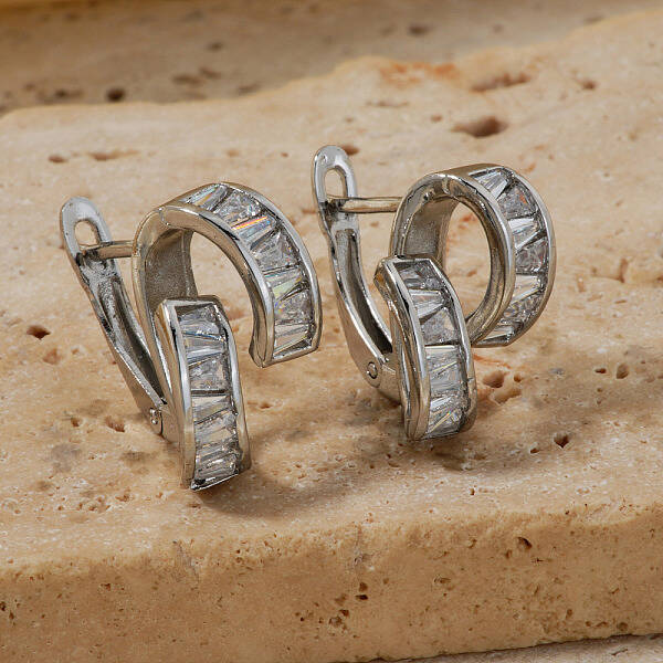 Chic Twisted Geometric Brass Hoop Earrings