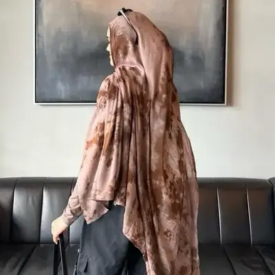 Modal hijab in BROWNIE