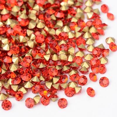 Back Plated Grade A Diamond Glass Pointed Rhinestone