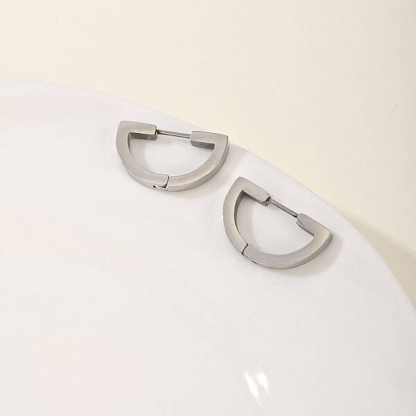 Fashionable Hoop Earrings for Women and Men