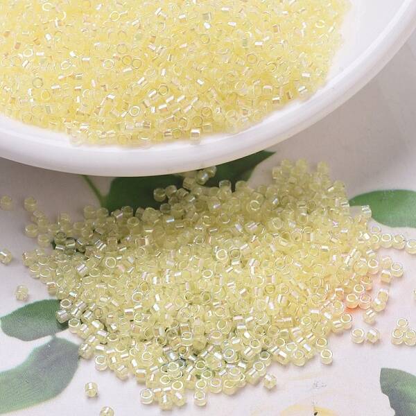 MIYUKI Delica Beads