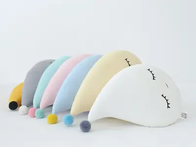 White Raindrop Pillow