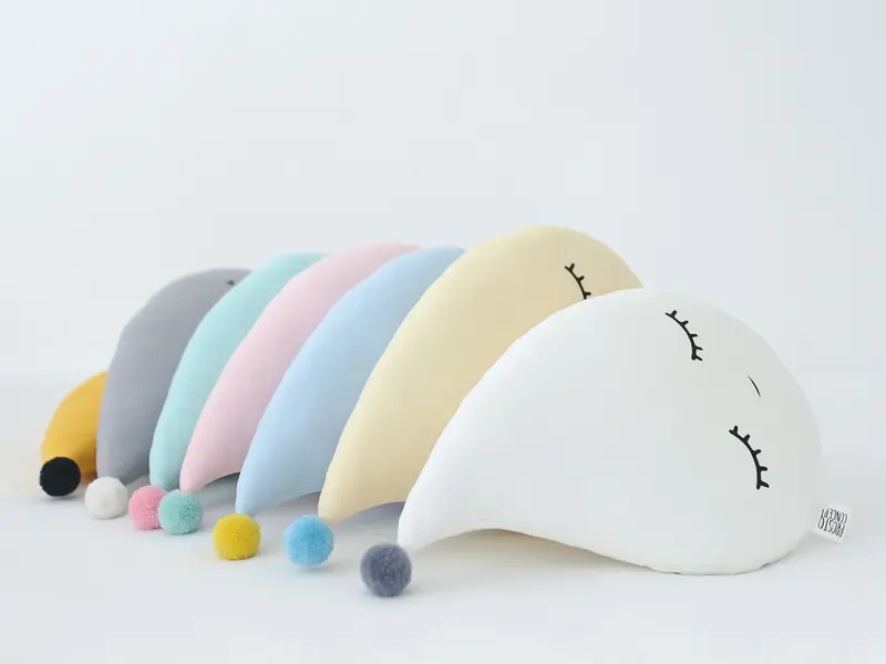 White Raindrop Pillow