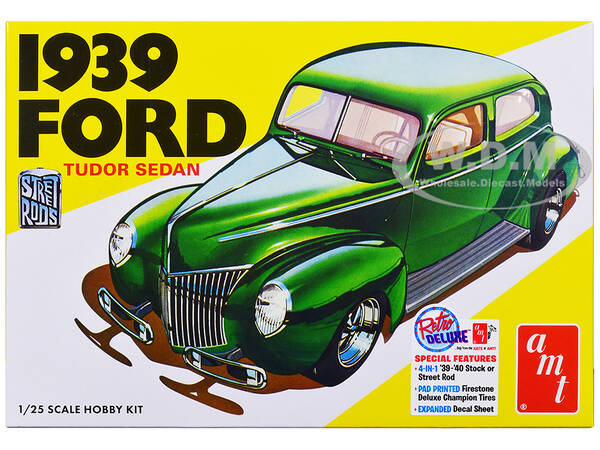 Skill 2 Model Kit 1939 Ford Tudor Sedan Street Rod Series 1/25 Scale Model by AMT