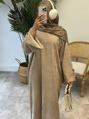 Women's Loose-Fit Long Robe, Plain Woven Fabric, Elegant Fall & Winter Islamic Clothing, Perfect Casual Outerwear for Women