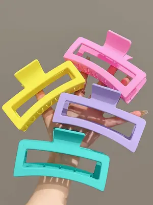 Solid Color Hollow Out Design Hair Claw for Women & Girls, Minimalist Headwear Suitable for Thick Hair, Summer 2024 Fashion...