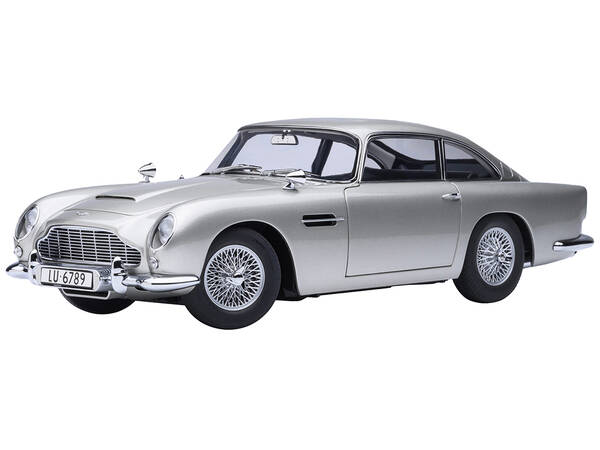 Aston Martin DB5 RHD (Right Hand Drive) Birch Silver 007 James Bond \