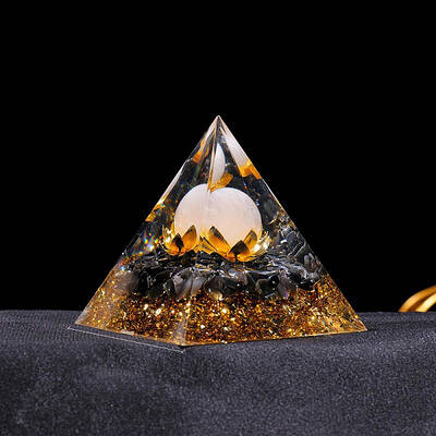 Resin Orgonite Pyramid Display Decorations