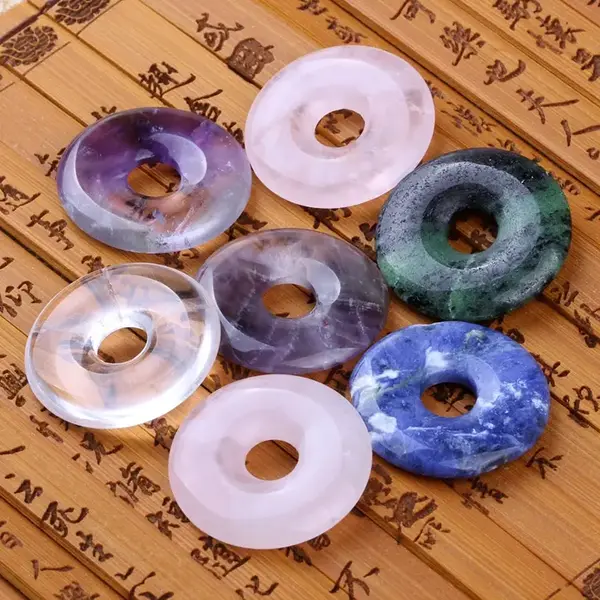 Mix Natural Crystal Donut 30mm