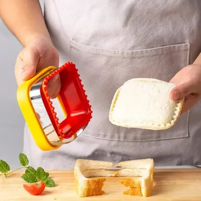 Square Sandwich Cutting Mold, 1 Count Stainless Steel Sandwich Cutter, Multipurpose Bread Cutter, Cookie Cutter, DIY Baking M...