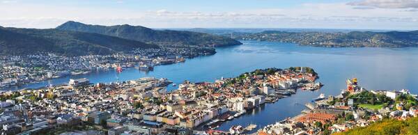 Right to Roam: A Scenic Hike from Bergen's Fish Market up Mount Fløyen