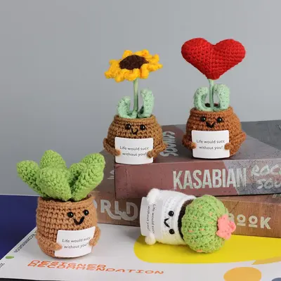 Valentine's Day Room Decor Mini Artificial Crochet Potted Plant Decoration, Cute Creative Handmade Decorative Potted Plant, R...