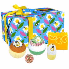 Bomb cosmetics Just Bee Yourself Gift Box
