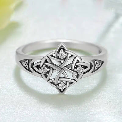 Knot Brass with Crystal Rhinestone Finger Rings