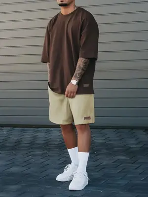 Men's Solid Drop Shoulder Short Sleeve Tee & Patched Drawstring Pocket Shorts Two-piece Set, Outfit Sets for Men, Birthday O...