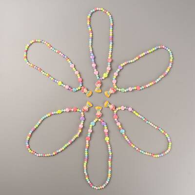 Plastic Girl Pendant Necklace with Heart Beaded for Kids