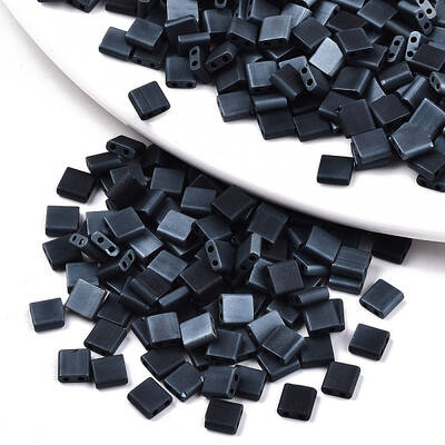 2-Hole Glass Seed Beads