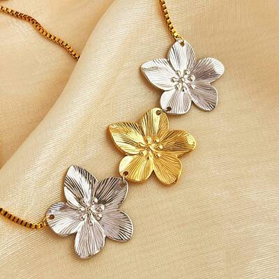 304 Stainless Steel Triple Flowers Pendant Box Chain Necklaces