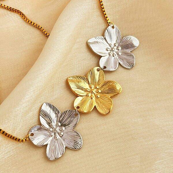 304 Stainless Steel Triple Flowers Pendant Box Chain Necklaces