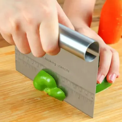 Stainless Steel Dough Pastry Scraper, 1 Count Thickened Durable Dough Cutter With Scale, Kitchen Baking Utensil