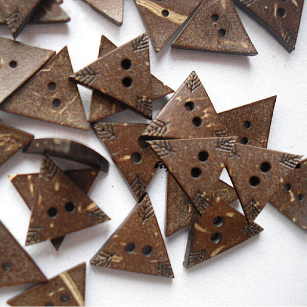 Carved 2-hole Basic Sewing Button in Triangle Shape