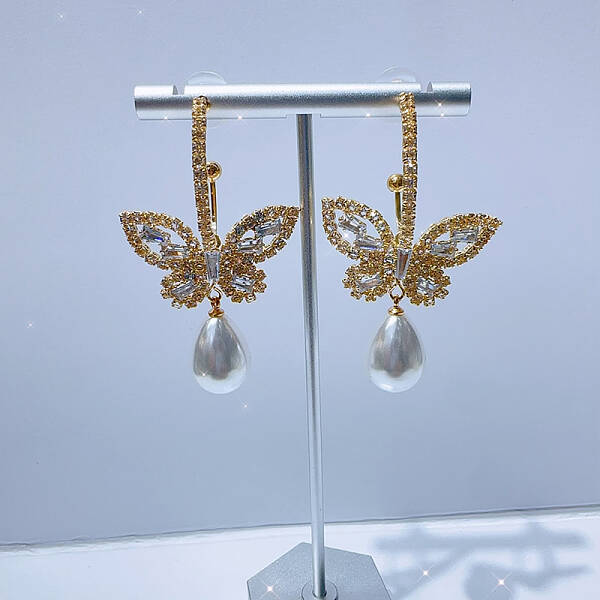 Fashionable luxury Clear Cubic Zirconia & Rhinestone Butterfly Stud Earrings
