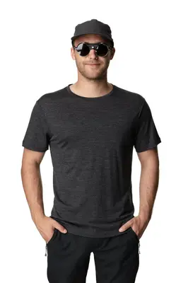 M's Activist Tee | Color: true black | Size: XXL