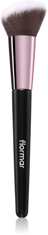 flormar Flared Cut brush for blush