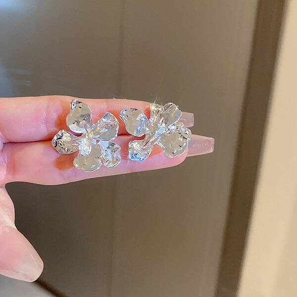 Silver Needle Silver Earrings Fashion Metal Earrings Simple Design Earrings