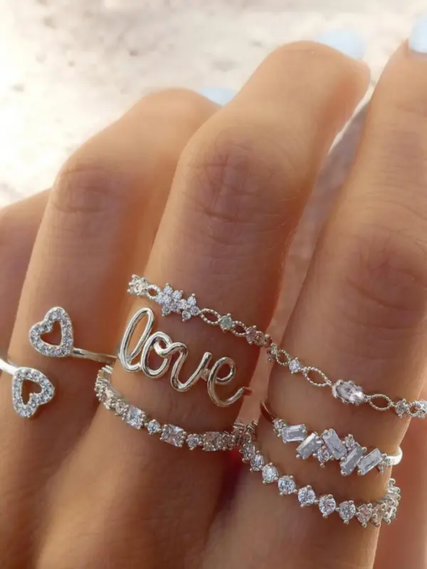 Fashion Hollow out Heart & Letter Design Rhinestone Decor Ring for Valentine's Proposal, Fashion Jewelry for Galentinesparty,...