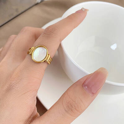 Retro Fashionable 304 Stainless Steel and Shell Finger Rings