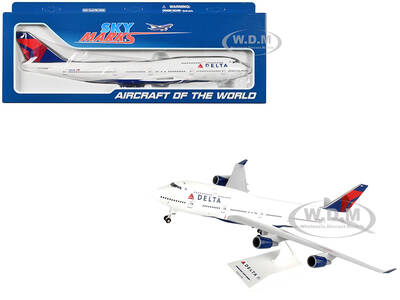 Boeing 747-400 Commercial Aircraft Delta Air Lines (N661US) White with Red and Blue Tail (Snap-Fit) 1/200 Plastic Model by Sk...