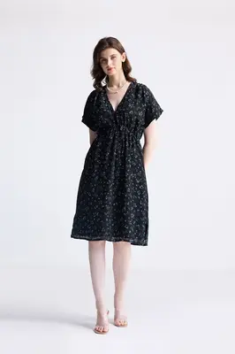 Gathered Knee-length Dress in Dark Blue Florals | Color: Ditzy wildflowers | Size: L