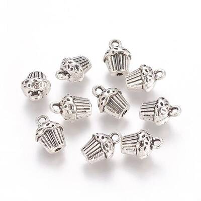 Antique Silver Alloy Cake Pendants