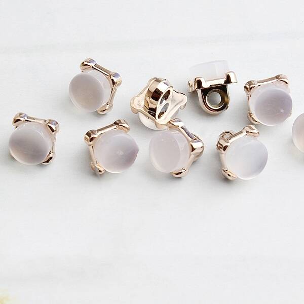 Plastic Shank Buttons