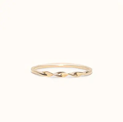 Dainty Twist Ring