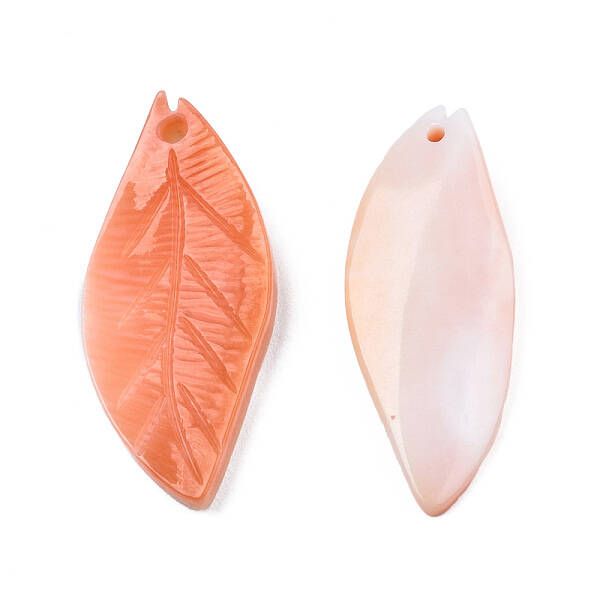 Natural Red Trochus Shell Pendants