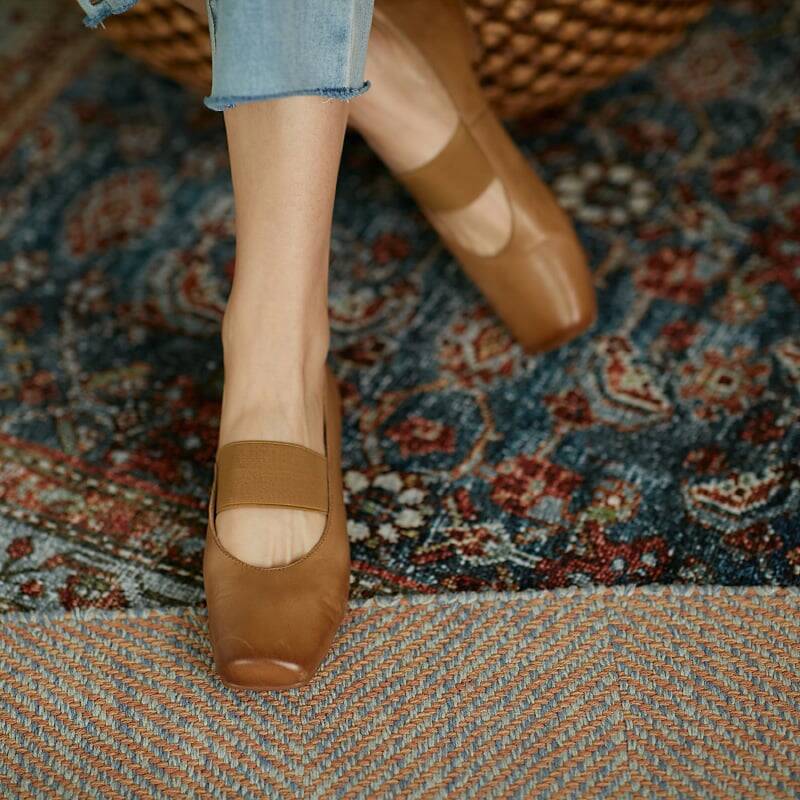 Chiko Diandra Square Toe Block Heels Pumps