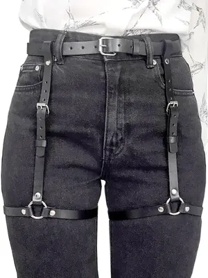 Women's Plain Ring Linked Garter Belt, Punk Fashion Luxury Pu Leather Thigh Garter Suspenders for Festival Party Vacation, Fe...