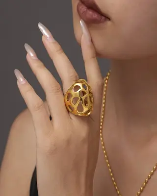 18K Gold Statement Ring - Cutout