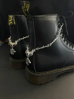 Punk Style Chain & Spider Web Shoes Decorations As Gifts, Boys/girls Birthday Gift, Summer 2024 Gothic Style Heart & Wing Des...