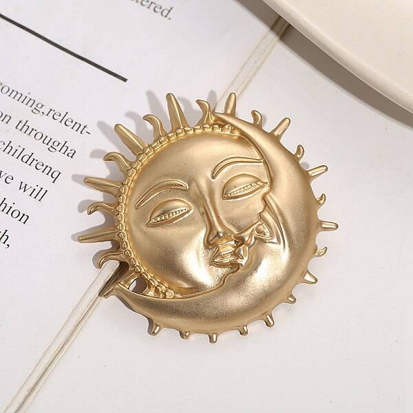 Baroque Style Brooch for Women