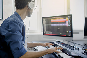 A Guide to Mastering the Piano - Accompaniment and Improvisation
