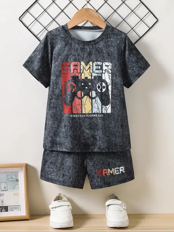 Two-Piece Set Toddler Boy's Game Console Print Short Sleeve Tee & Elastic Waist Shorts, Casual Round Neck T-shirt & Shorts fo...