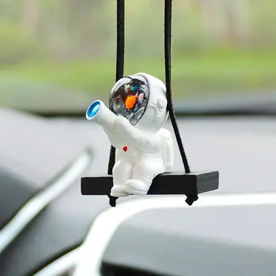 Creative Astronaut Design Car Hanging Ornament, Multipurpose Rearview Mirror Hanging Decoration, Universal Car Interior Acces...