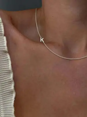 Simple Letter Charm Initial Pendant Necklace for Women for Gift, Stainless Steel Jewelry, Fashion All-match Accessory Back T...