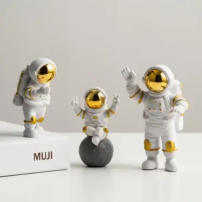 Astronaut Design Decorations, 3 Counts Creative Mini Astronaut Model Ornament Set, Desktop Decoration for Home Office Bedroom...