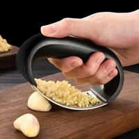 Manual Garlic Press with Handle, 1 Count Stainless Steel Rolling Garlic Crusher, Home Essentials, Portable Metal Garlic Food ...