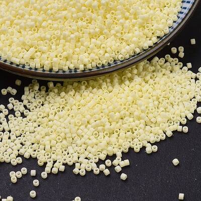 MIYUKI Delica Beads