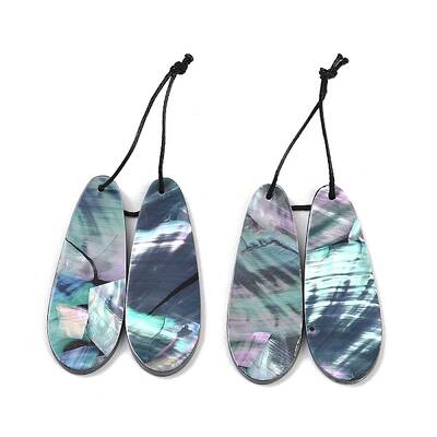 2Pcs Natural Black Lip Shell Pendants